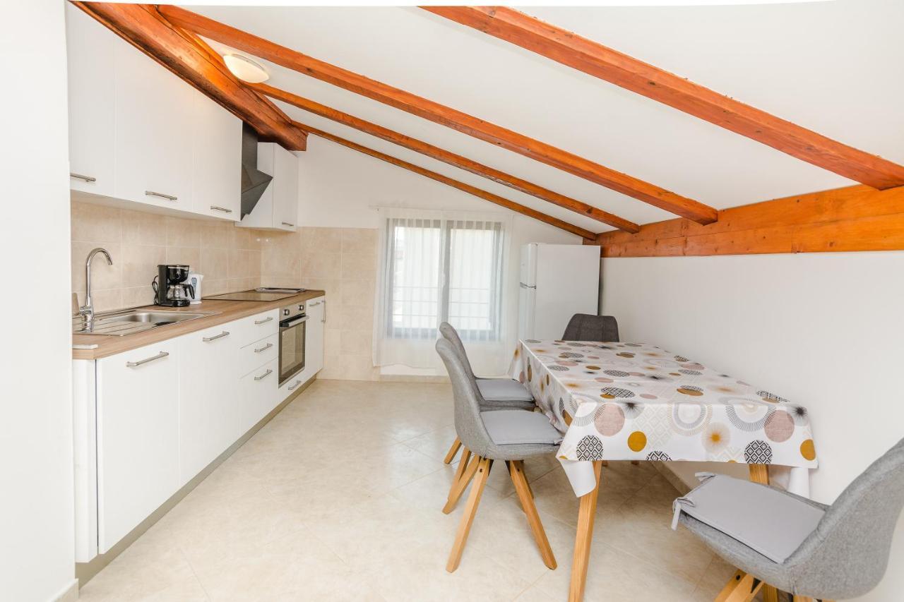 Apartament Bodulica *